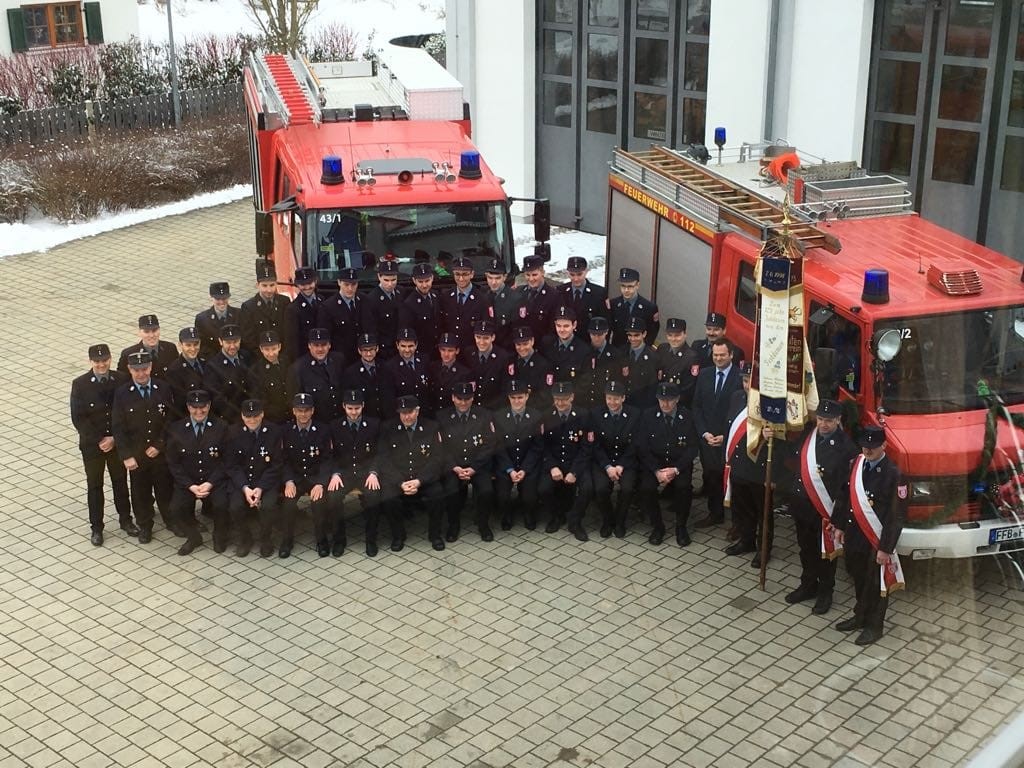 Grossansicht in neuem Fenster: Feuerwehr Jesenwang - Gruppebild Grossansicht in neuem Fenster: Feuerwehr Jesenwang - Gruppebild