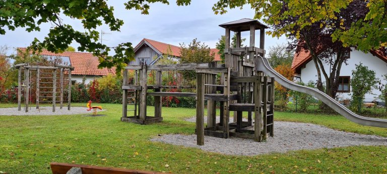 Grossansicht in neuem Fenster: Kinderspielplatz an der Eichenstraße