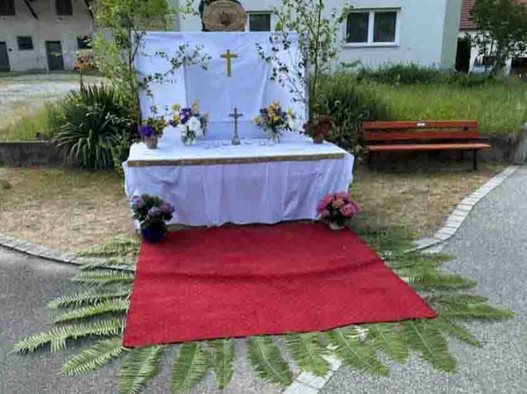 LG Altar 3